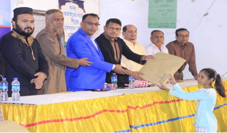 বোয়ালখালীতে আল ইসতিয়াব কুইজ প্রতিযোগীতার পুরষ্কার বিতরণ সম্পন্ন